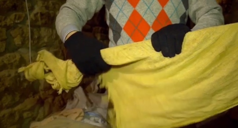 У львівському підземеллі знайшли меч воїна-хрестоносця: в мережі скандал